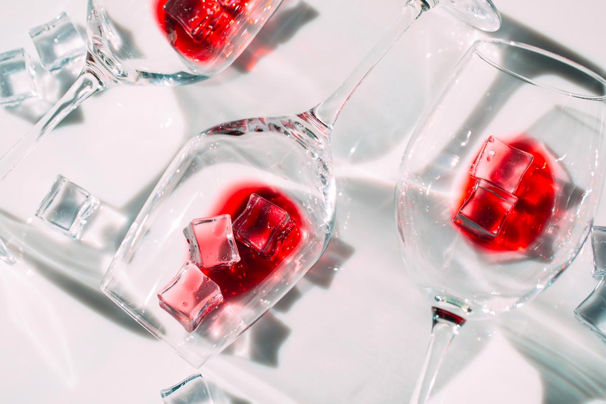 glacons verre vin rouge